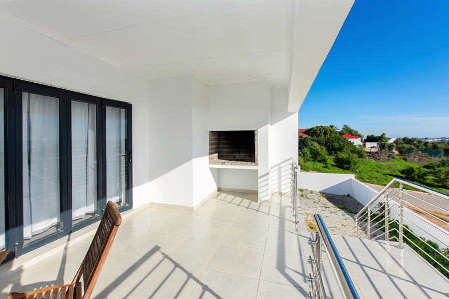 3 Bedroom Property for Sale in Da Gama Bay Western Cape